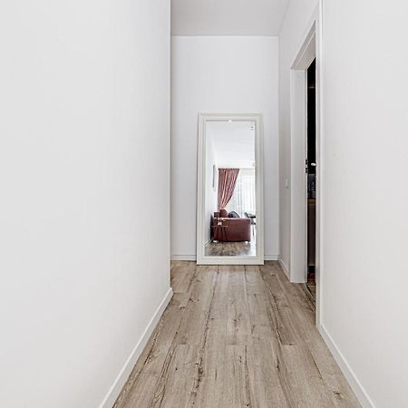 Elegant Apartment Near Afi & Atrium Mall Arad Eksteriør bilde