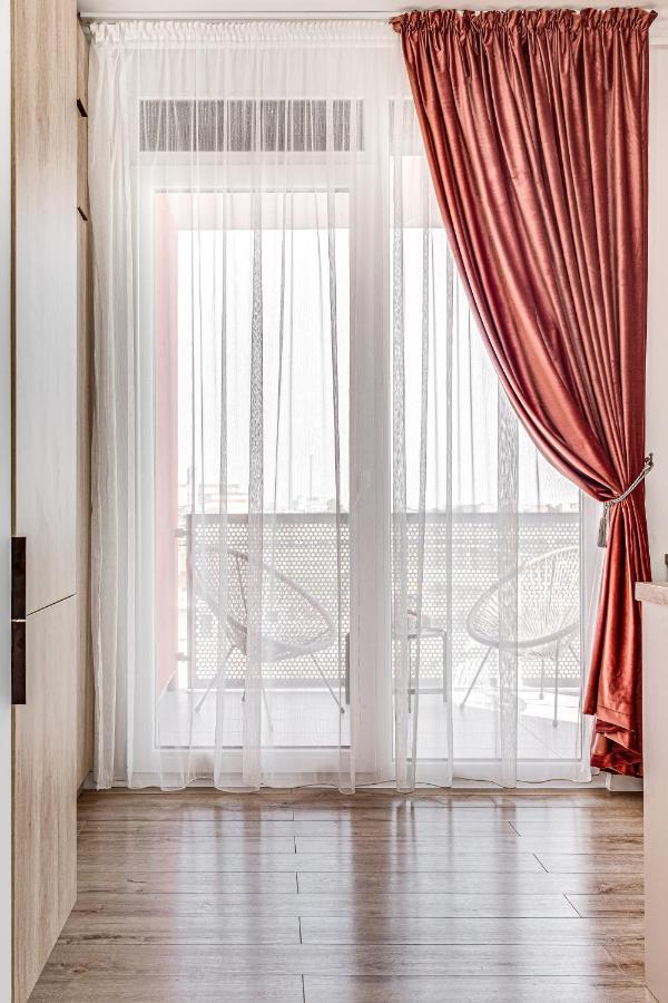 Elegant Apartment Near Afi & Atrium Mall Arad Eksteriør bilde